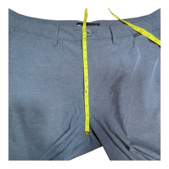 Travis Mathew Men's Flat Front High Rise Bermuda Golf Shorts Blue Size 34 - Picture 5 of 7